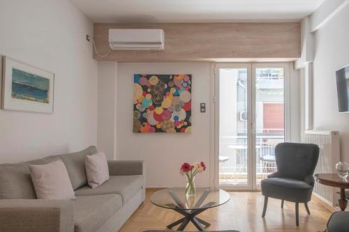 Delightful Stylish Two Bedroom Condo in Hip Area of Central Athens — 4-Star Luxury Hotel in Athens, Greece