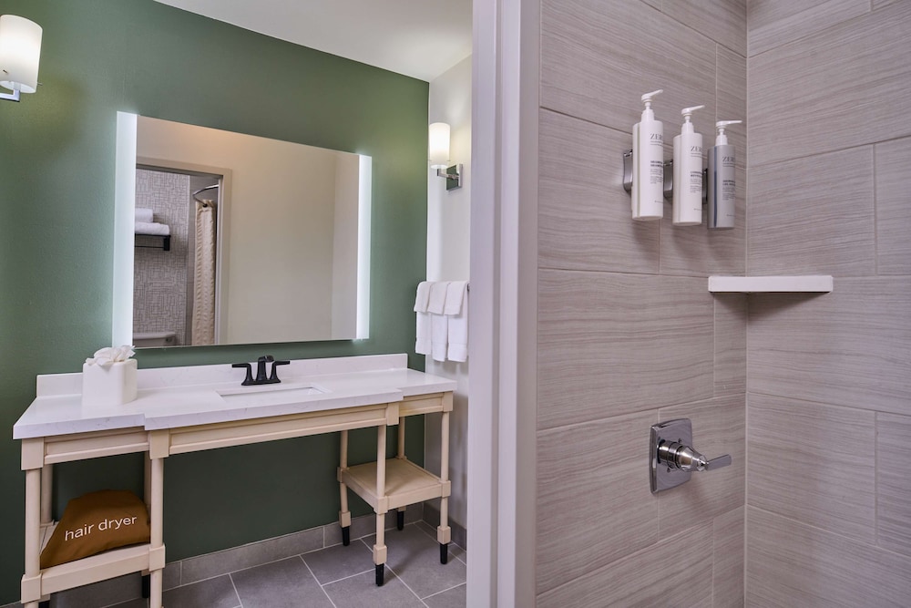 Homewood Suites by Hilton Anchorage - photo 30