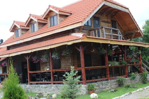 Satul Traditional - last minute hotel in Runcu