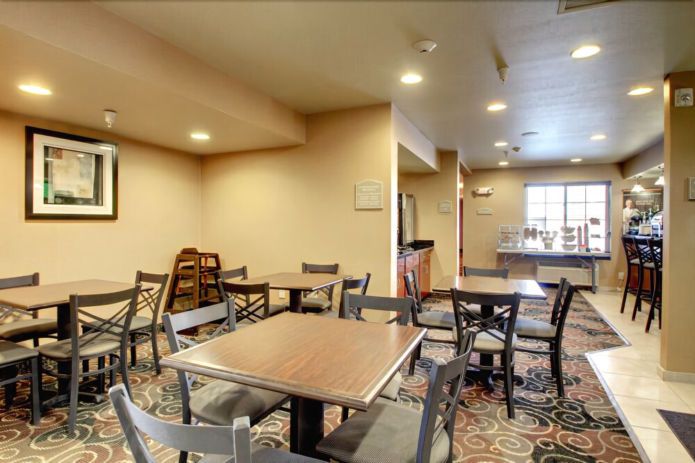 Cobblestone Inn & Suites Anthony - photo 13
