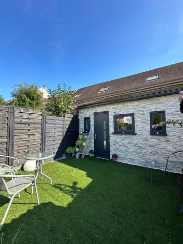 Joli Studio Cosy Independant - last minute hotel in Bessancourt
