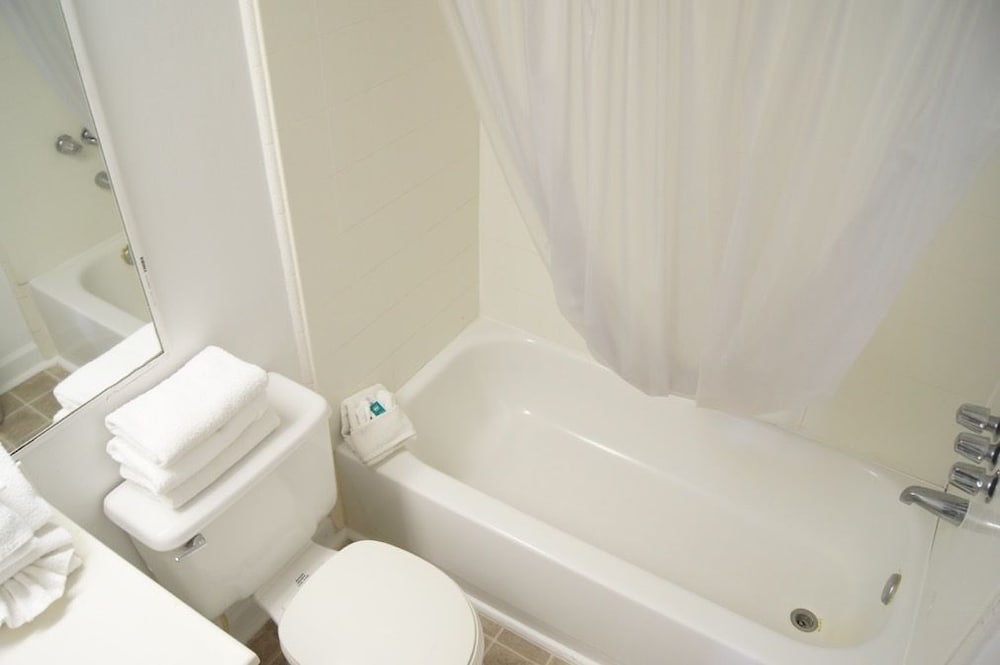 The Oceanfront Viking Motel - photo 10