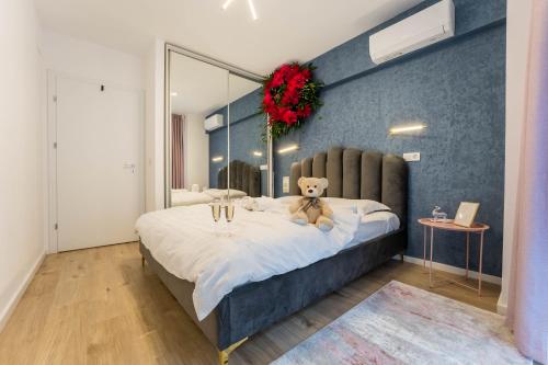 Blue Spot Chic Pipera Getaway with Balcony — 4-Star Luxury Hotel in Bucharest, Romania