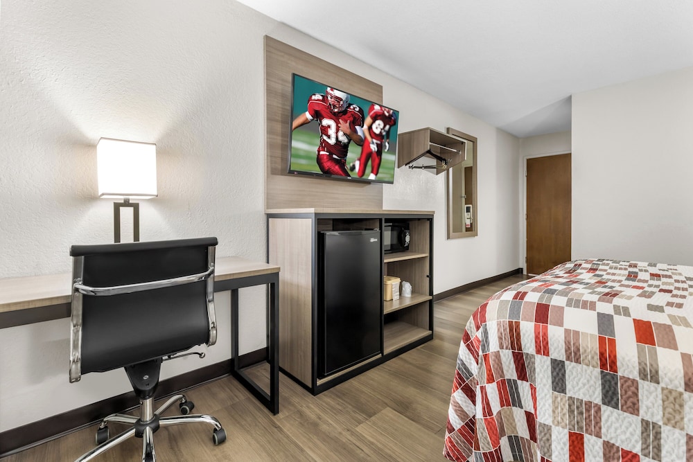 Red Roof Inn Huntsville AL - photo 20