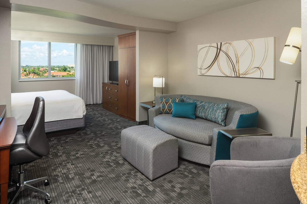 Courtyard by Marriott Miami Airport - photo 10