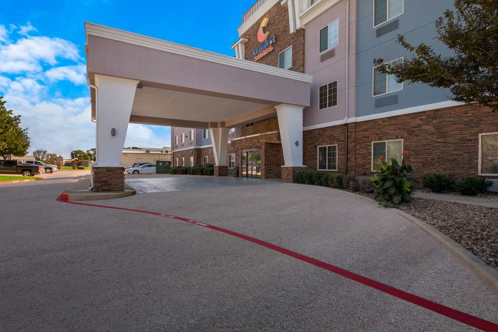 Comfort Suites Bastrop — Bastrop — photo 3