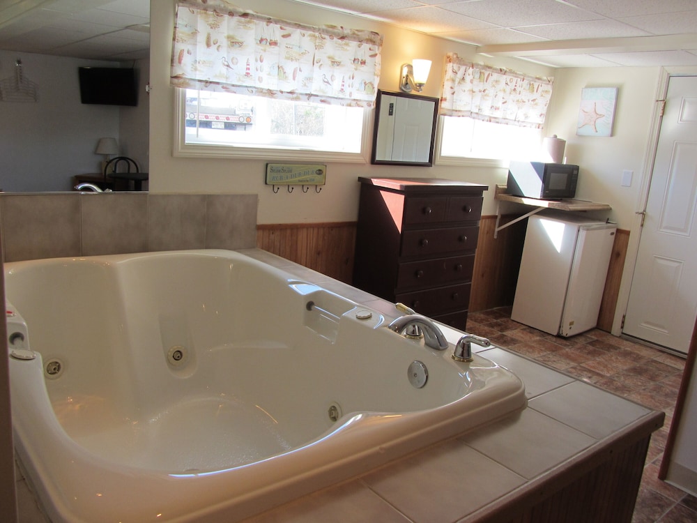 Green Dolphin Motel - photo 29