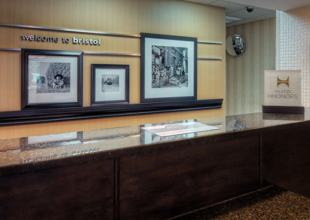 Hampton Inn Bristol - photo 3