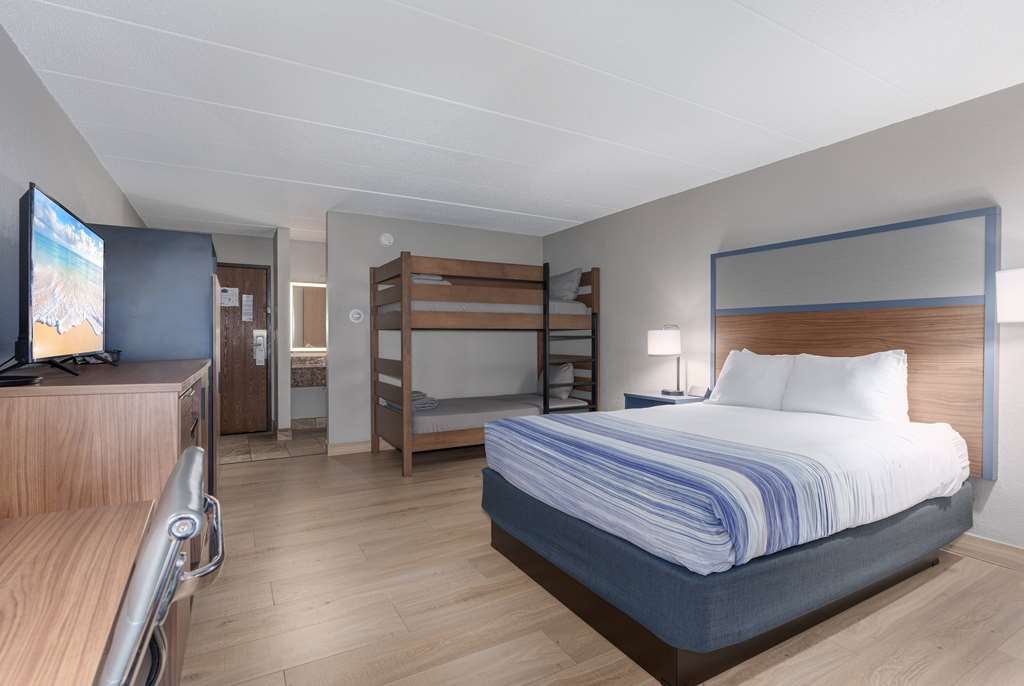 AmericInn by Wyndham New Richmond - photo 64