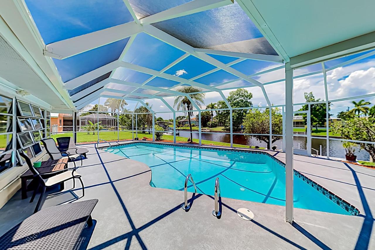 Modern Getaway - last minute hotel in Cape Coral