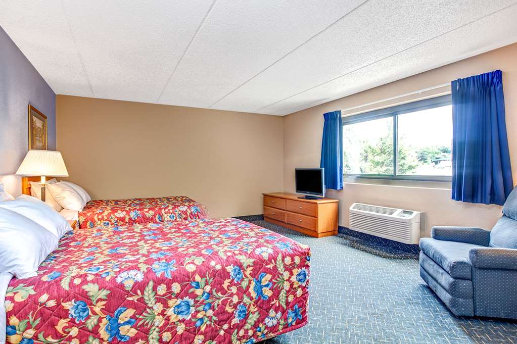 Super 8 by Wyndham Mahwah - photo 7