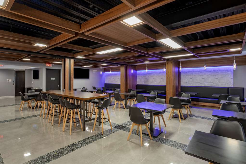 Best Western Plus Soho Hotel - photo 13