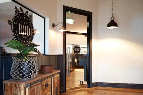 The Royal Hotel Drouin — Drouin