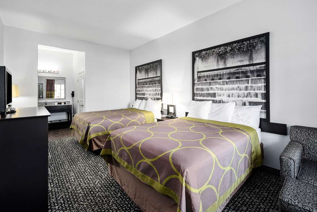 Super 8 by Wyndham Carthage TX - photo 21