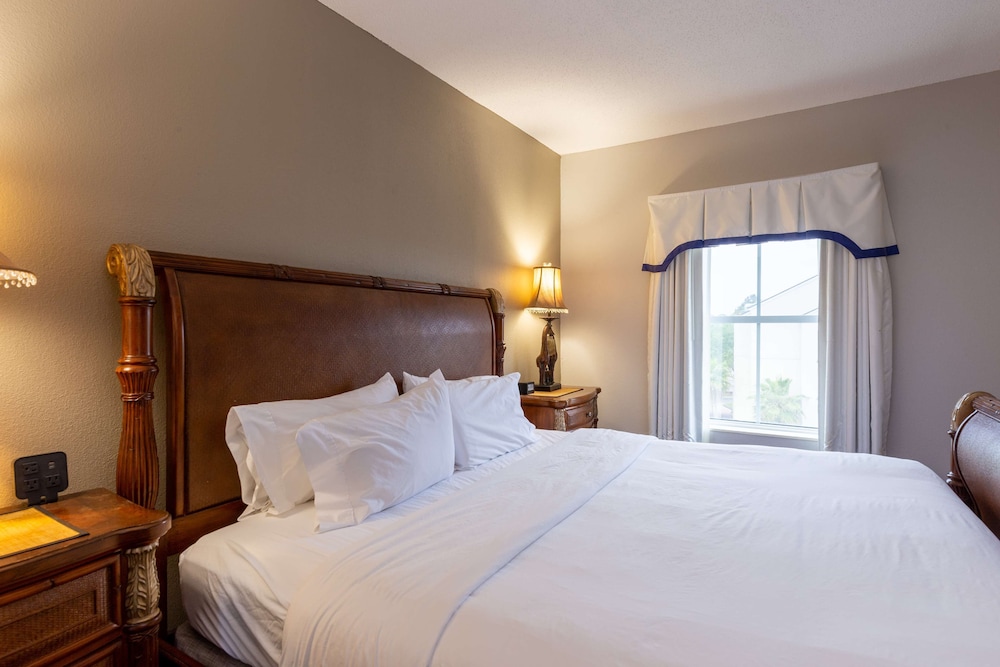 Hampton Inn & Suites Jacksonville Deerwood Park - photo 17