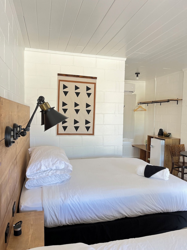 Triangle Motel - photo 19