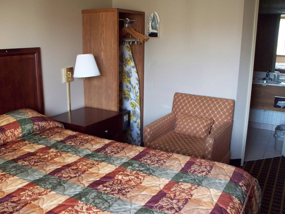 Country Inn Deerwood - photo 10