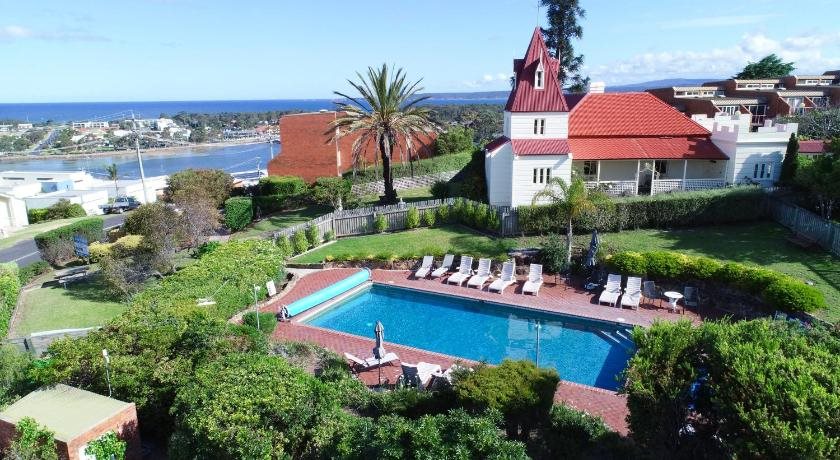 Pacific Heights Holiday Apartments & Munn’s Tower House in Merimbula, Australia