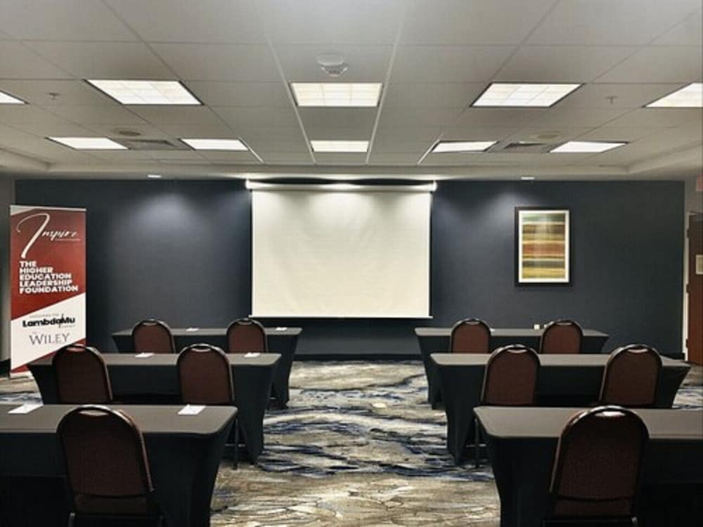 Fairfield Inn & Suites by Marriott Marshall - photo 23