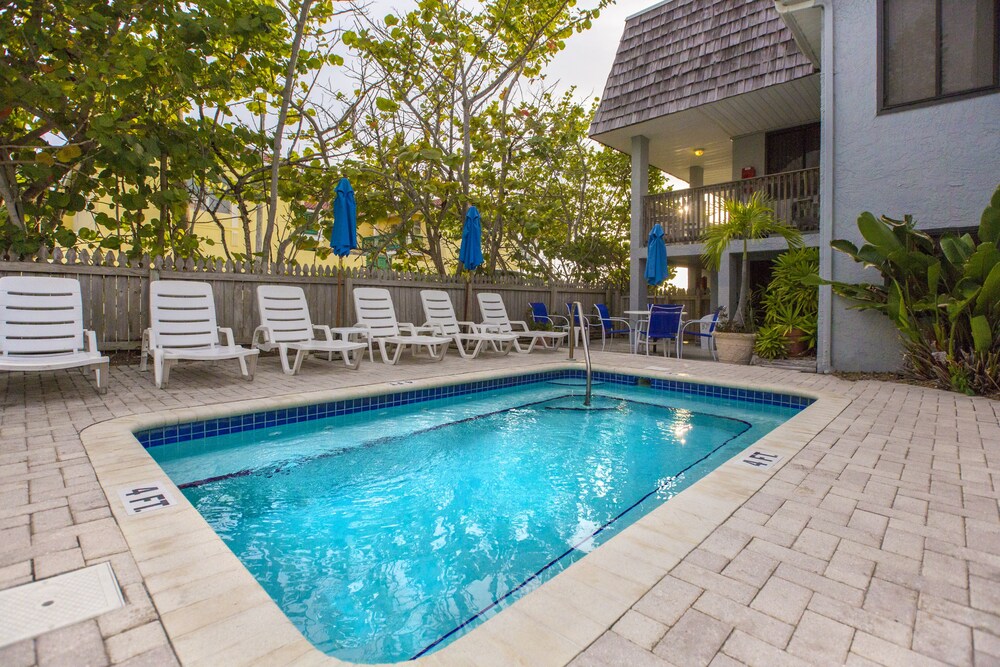 Sabal Palms Inn - photo 34