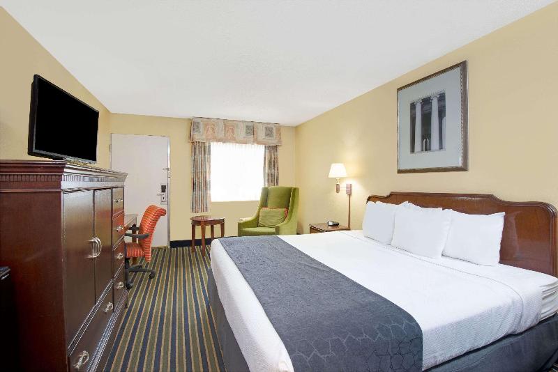 Days Inn by Wyndham Towson - photo 12