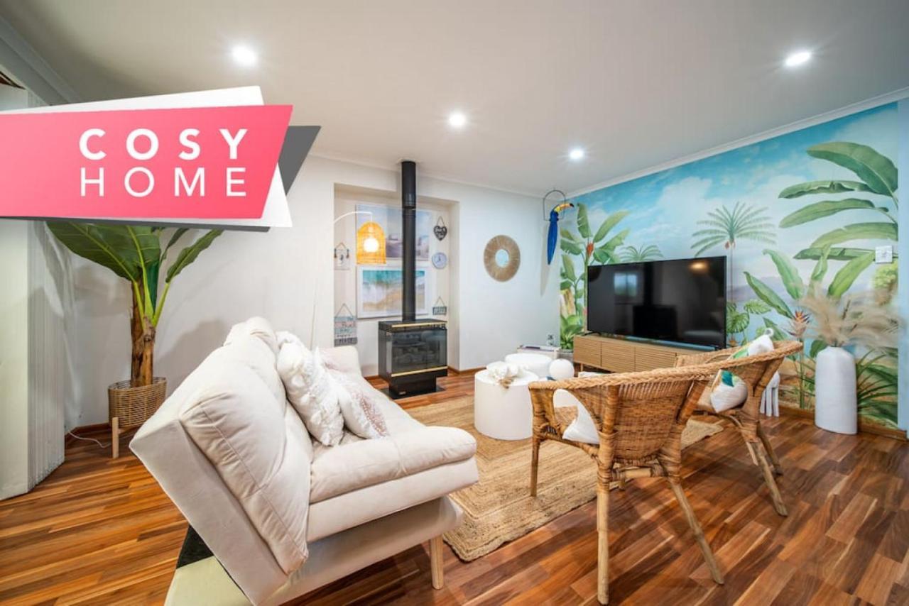 Amazon at Seacombe Gardens - last minute hotel in Sturt