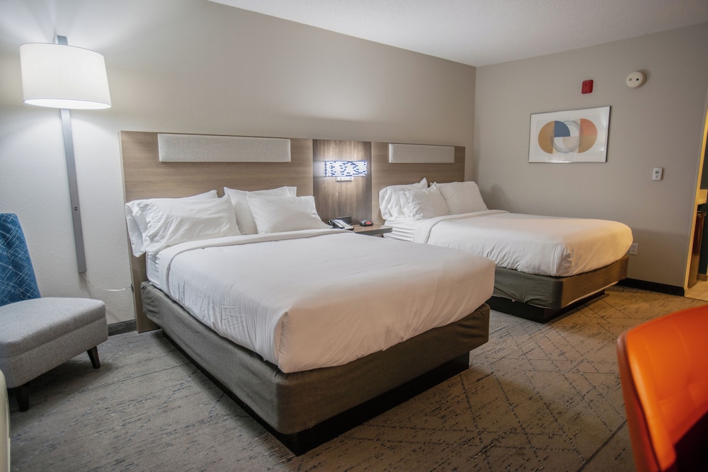 Holiday Inn Express Pembroke by IHG - photo 18