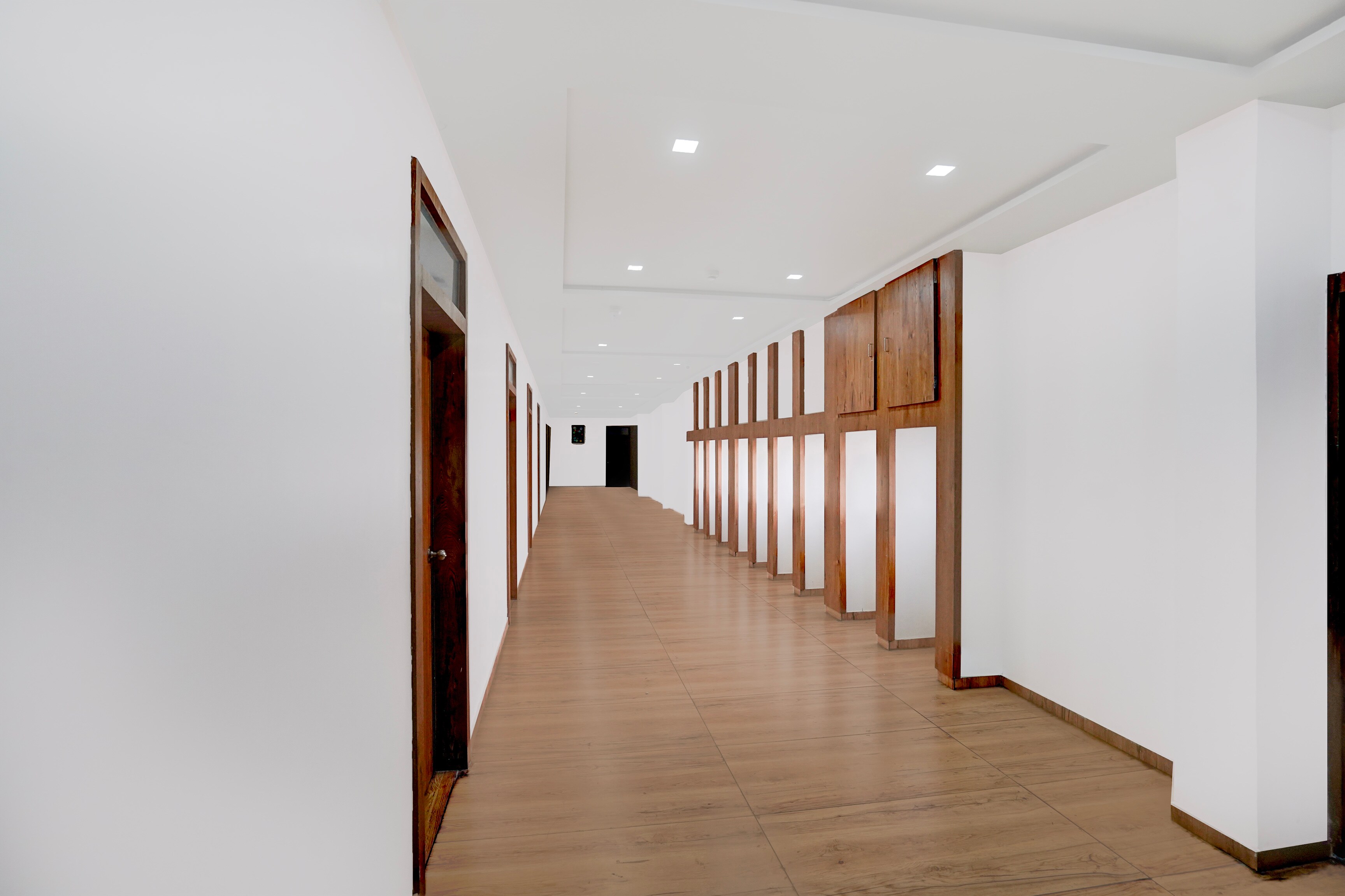 Super Collection O Race Course Garden Rajkot Formerly Shahi Darbar in Rajkot, India