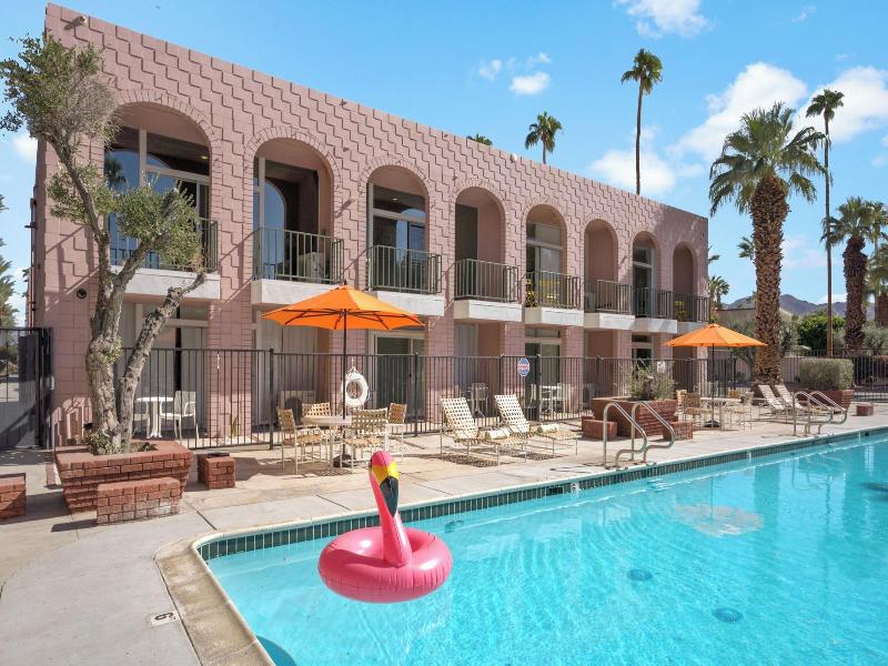 Palms At El Camino — Palm Desert