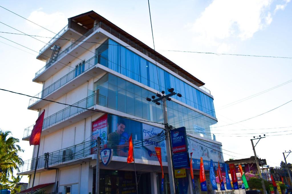 Catamaran6 Guest Inn - carbon neutral hotel in Trincomalee
