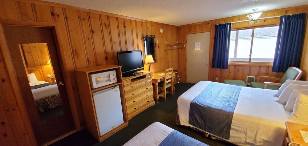 The Lake Motel - photo 42