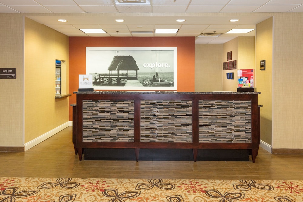 Hampton Inn Suites Jacksonville Airport - photo 4