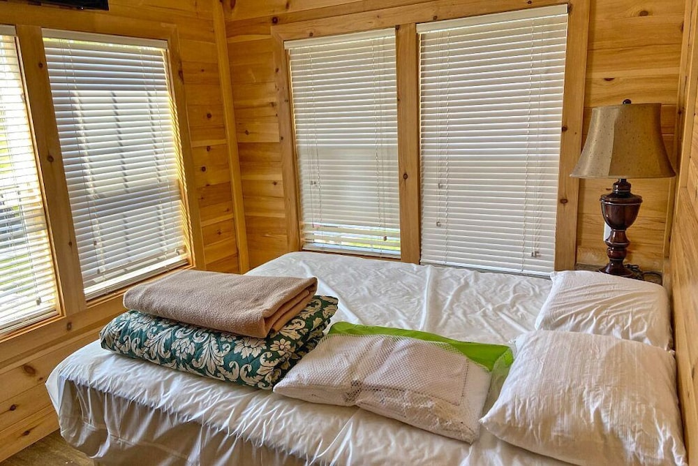 Plymouth Rock Camping Resort Basic Cabin - photo 10