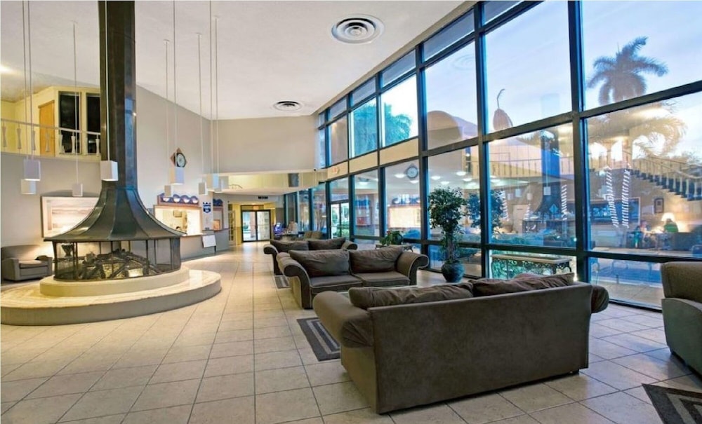 Bposhtels Hollywood Florida Hostel - photo 2