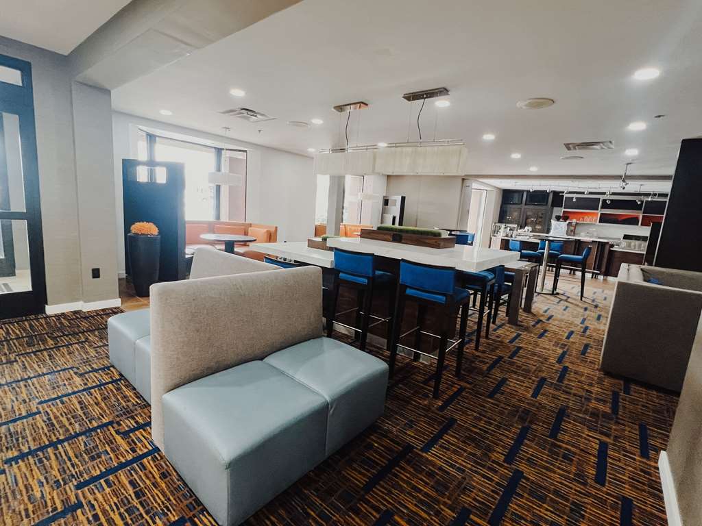 Country Inn & Suites by Radisson Columbus Edinburgh - photo 11