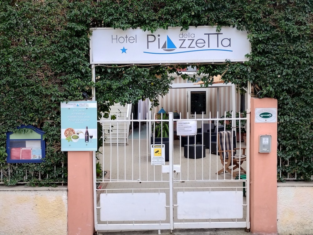 Hotel Della Piazzetta - last minute hotel in Varazze