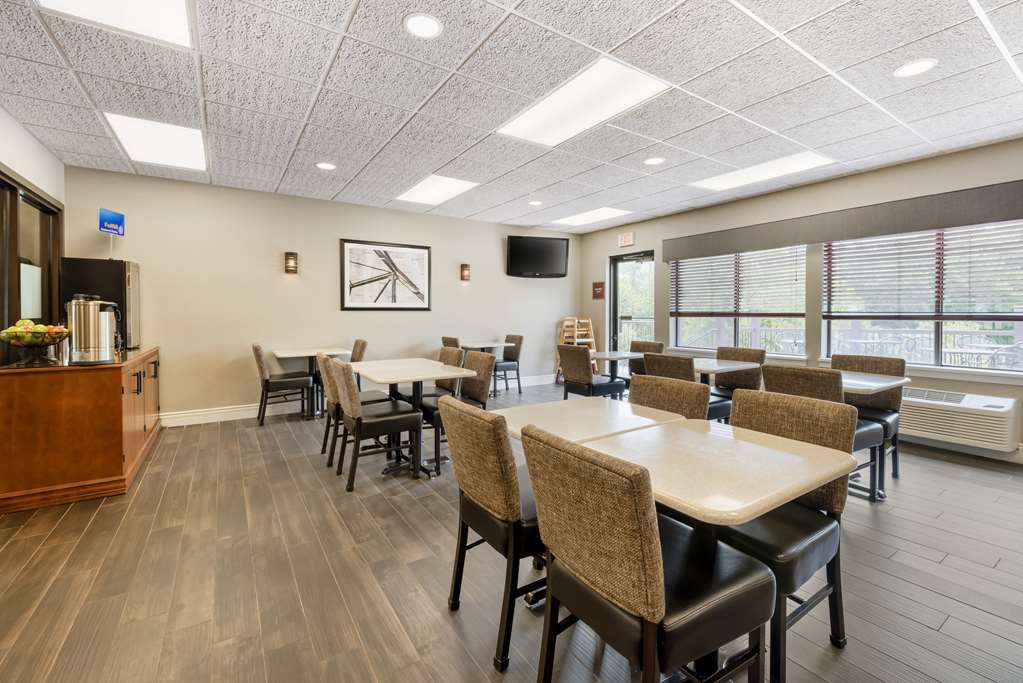 Best Western Spooner Riverplace - photo 32