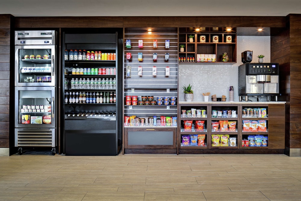 DoubleTree by Hilton Fairfield Hotel & Suites - photo 47