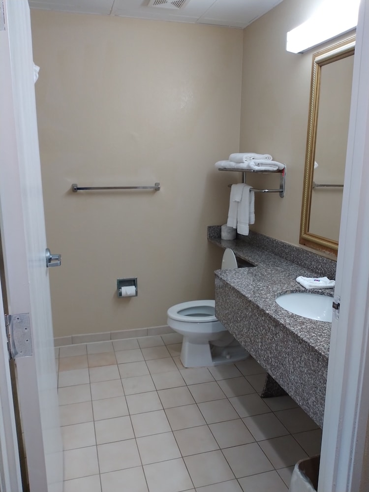 Motel 6 Dawsonville GA North GA Premium Outlets - photo 19