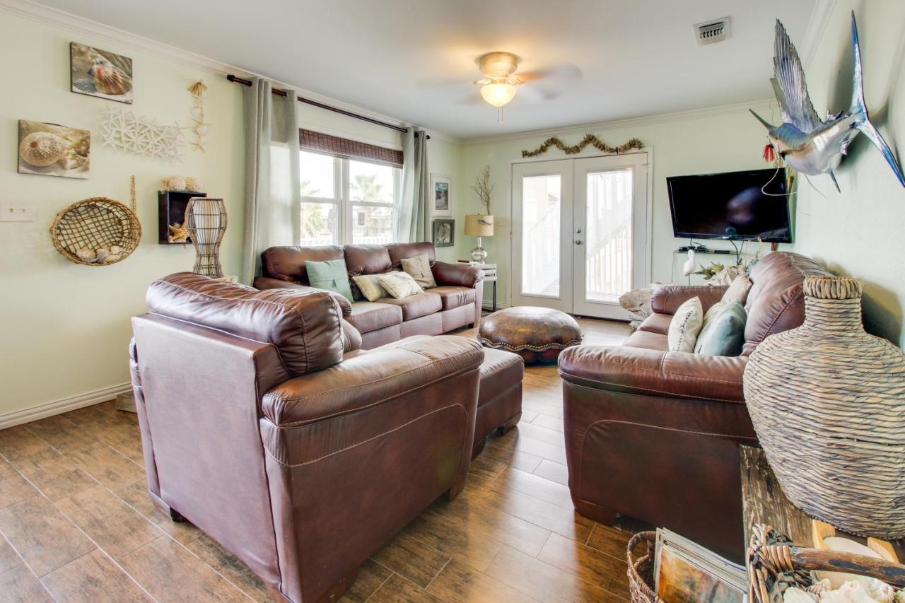 Mesquite House Upstairs Unit — 4-Star Luxury Hotel in South Padre Island, United States