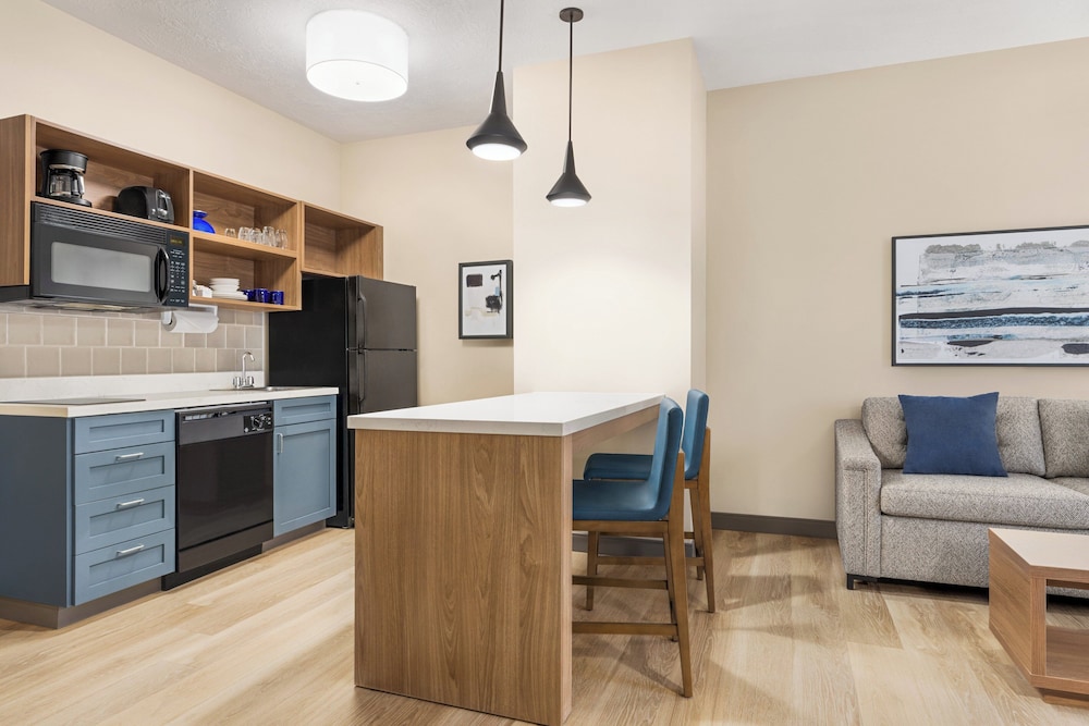Candlewood Suites Boise Towne Square by IHG - photo 20