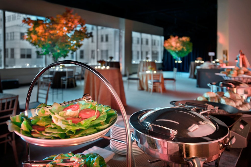 New York Marriott at the Brooklyn Bridge - photo 2