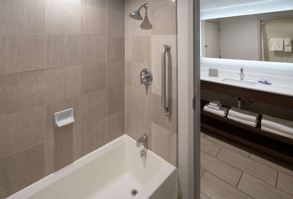 Holiday Inn Express Rochester Greece by IHG - photo 22