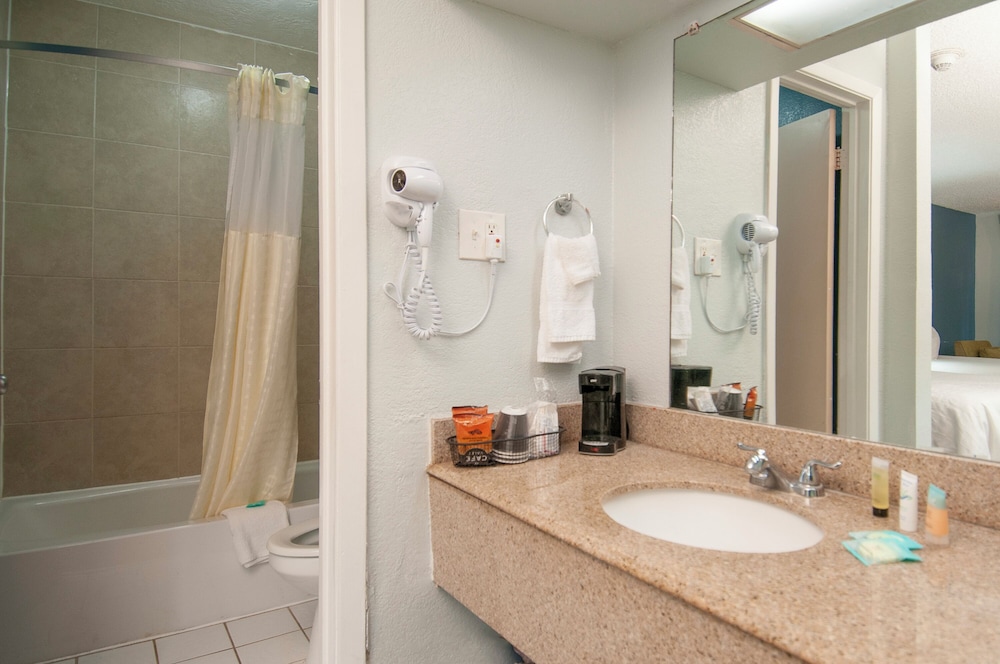 Best Price Motel and Suites - photo 10