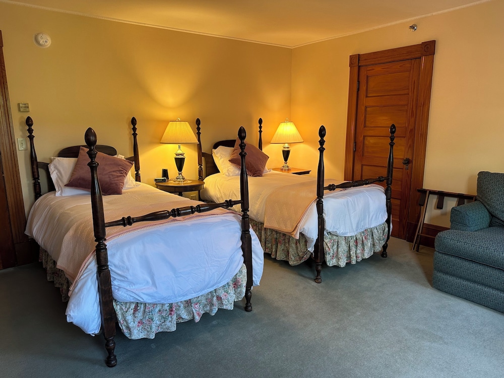 Meredith Inn - photo 7