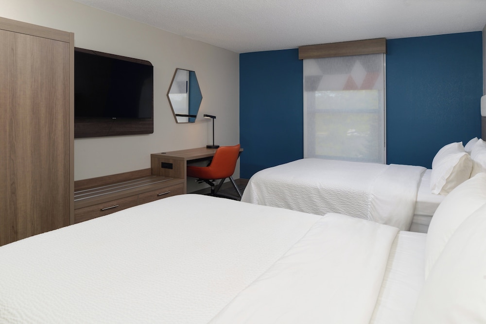 Holiday Inn Express Hotel and Suites Marysville by IHG - photo 23