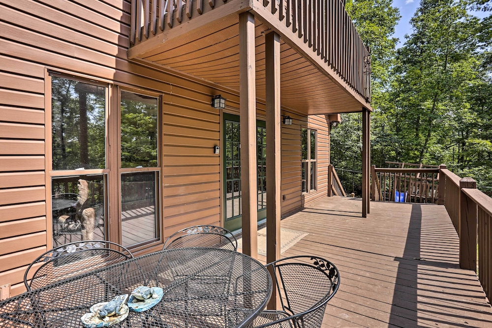 Ellijay Resort Cabin with Fire Pit Decks And Hot Tub - photo 13