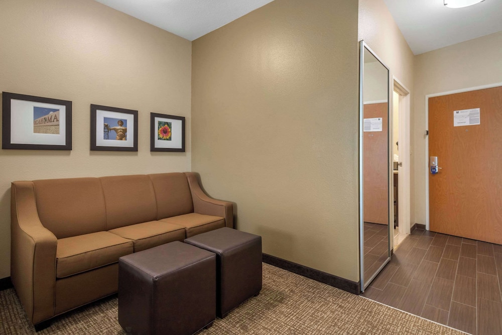 Comfort Inn & Suites Glenpool - photo 21