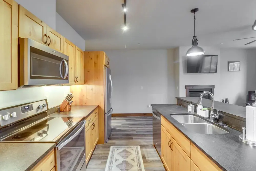 Downtown Columbia Falls Condo: 16 Mi to Ski Resort - photo 15