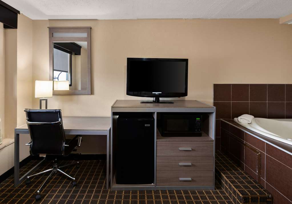 Best Western Adena Inn - photo 44